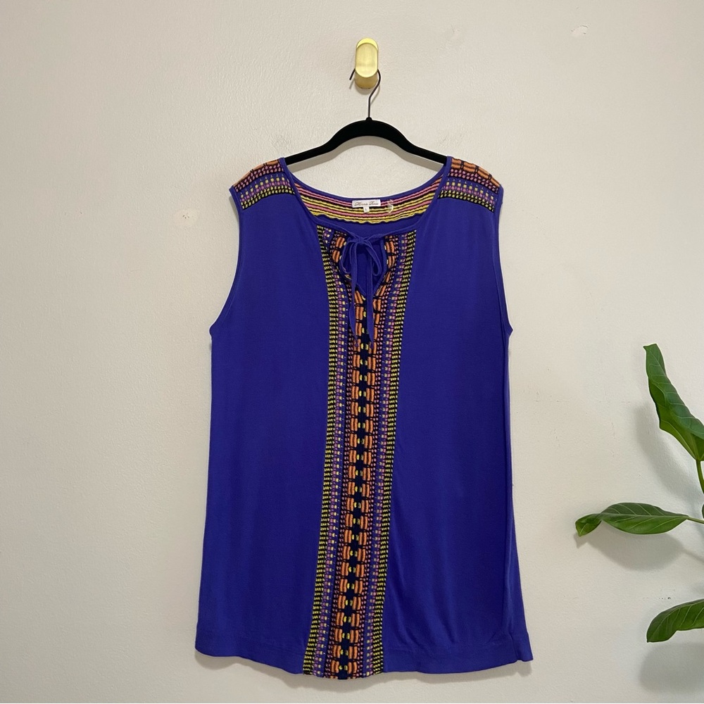 Minnie Rose Periwinkle Embroidered Knit Sleeveless Split Crewneck Blouse Top